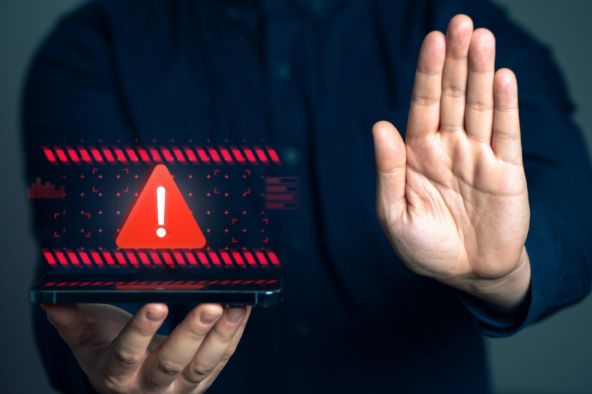 iXmagazin's tweet card. Die Bundesregierung will stärker durchgreifen bei der IT-Sicherheit. Unter anderem soll es einen "Cyber-Dome" geben – wohl inspiriert von Israels Raketenabwehr.