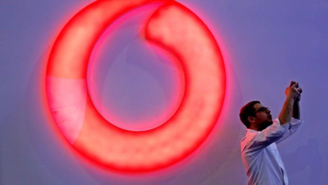 DigitalClick2's tweet card. La teleco conecta por primera vez «smartphones» con el estándar 5G a su nueva red en llamadas entre Barcelona y Madrid