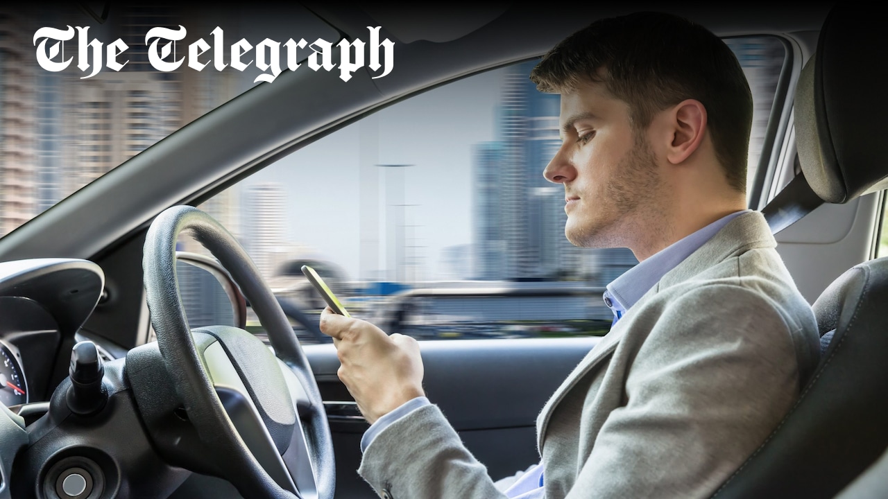 JoePinkstone's tweet card. Motorists watching videos on a phone or reading a magazine ‘can regain control of vehicle in 10 seconds’