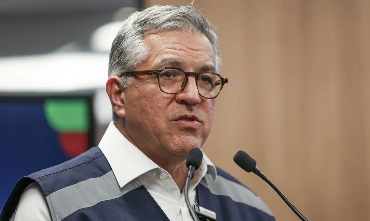 JornalOGlobo's tweet card. Segundo Alexandre Padilha, garrafas com rosca são as mais suspeitas. Ministério amplia estoque de antídotos para tratamento; entenda como funcionam