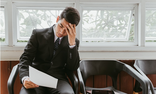 davidimurray's tweet card. It's well understood that the traditional performance review process is plagued with problems, including bias and inefficiency.