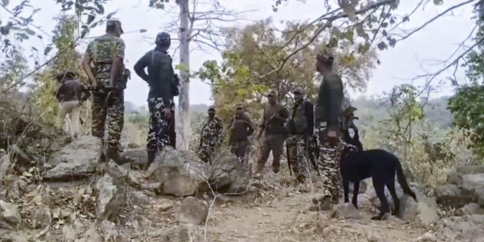 सुरक्षा बल. (फोटो: पीटीआई)