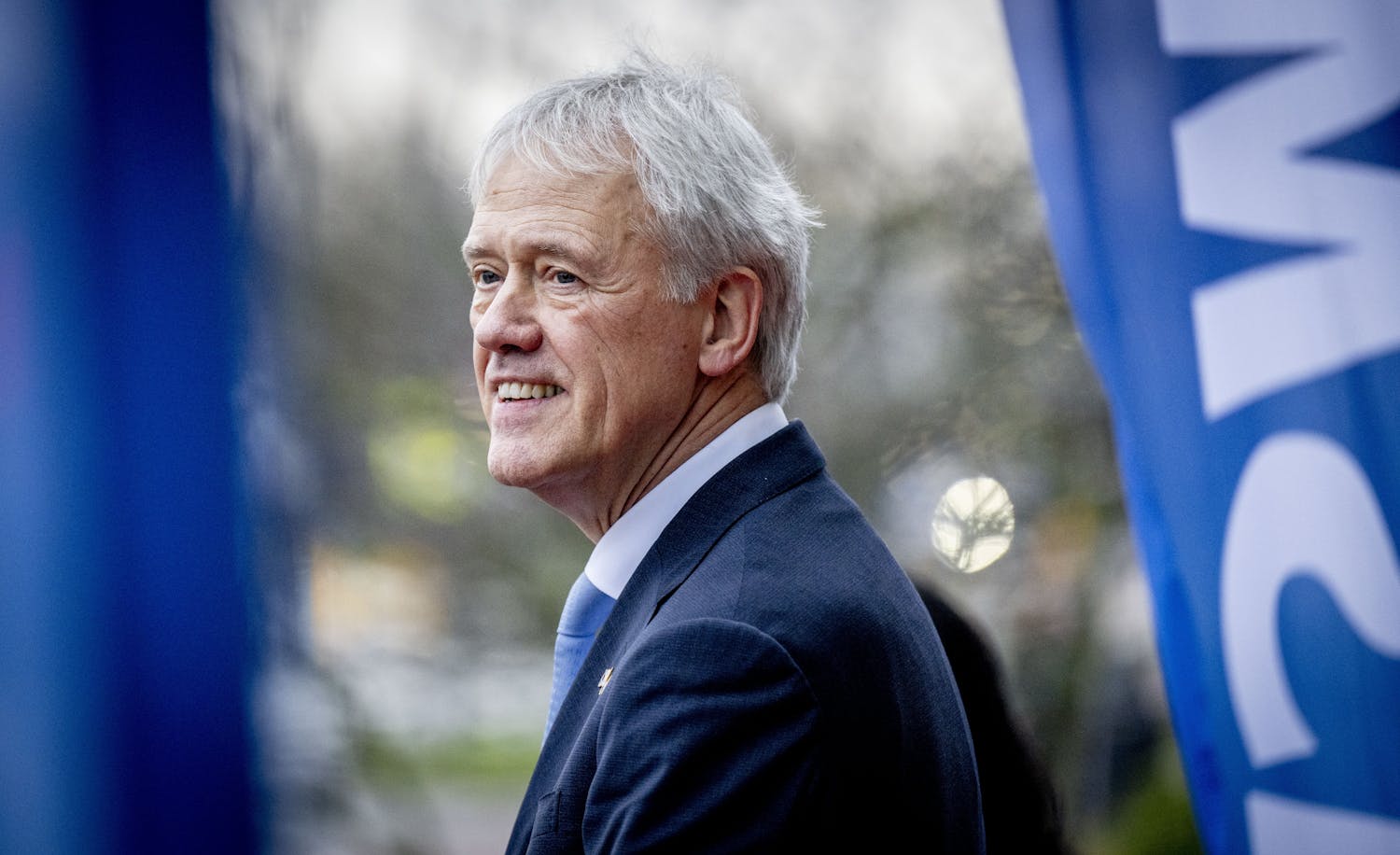 BNR's tweet card. Een woeste Peter Wennink, topman van ASML, heeft uitgehaald naar de politiek. ‘Dit geeft aan hoe belangrijk ze het vinden’