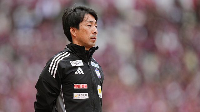 albirex_pr's tweet card. 当クラブは、トップチームの樹森大介監督との契約を6月22日付けで解除いたしましたので、お知らせいたします。なお、後任には入江徹コーチが就任し、本日より指揮を執っていますので、あわせてお知らせいたしま…