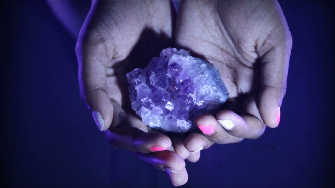 modoavion4ever's tweet card. Témé Tan - Améthys (Official Music Video)