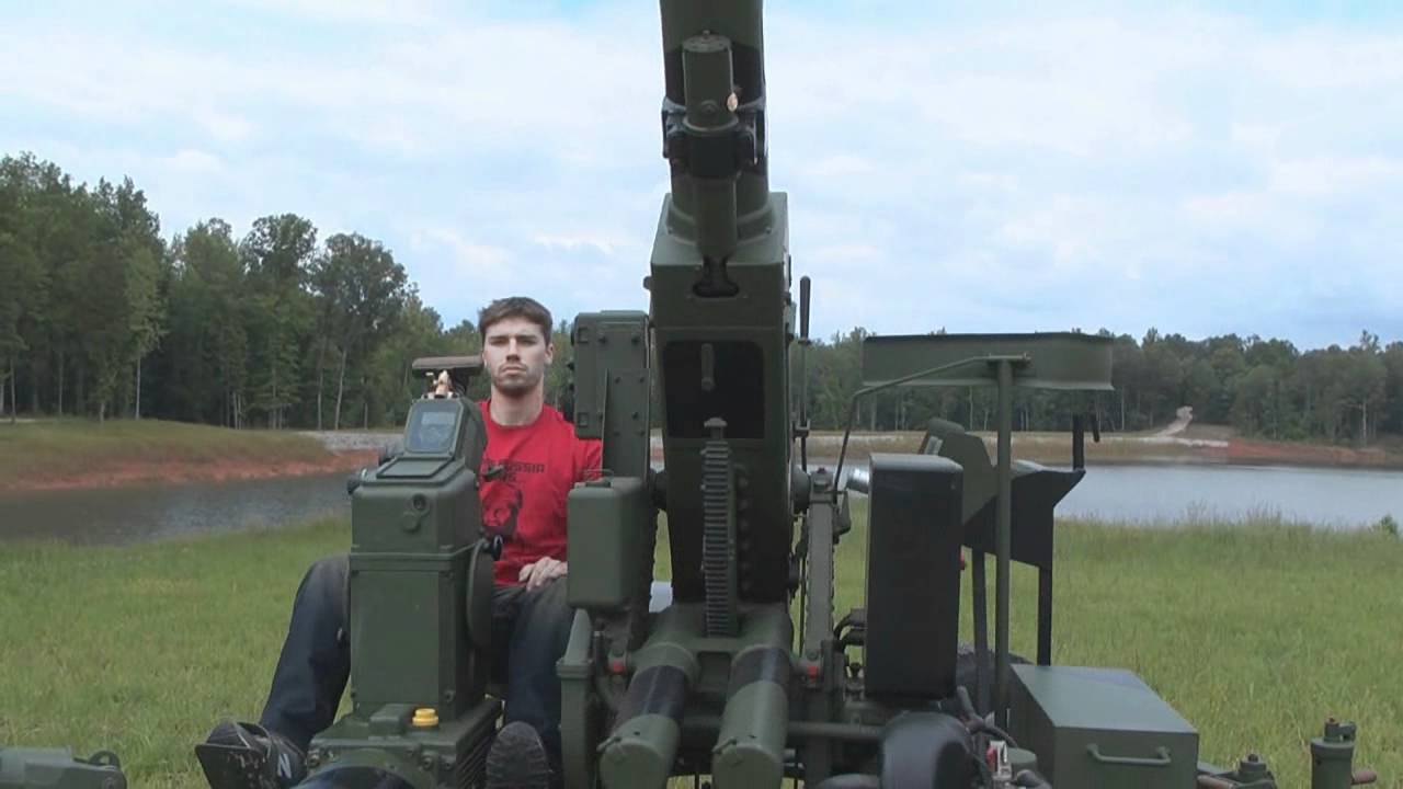 ProtocoloBHd's tweet card. The 40mm Machine Gun!!!