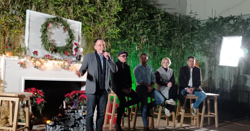 Tweet card summary image