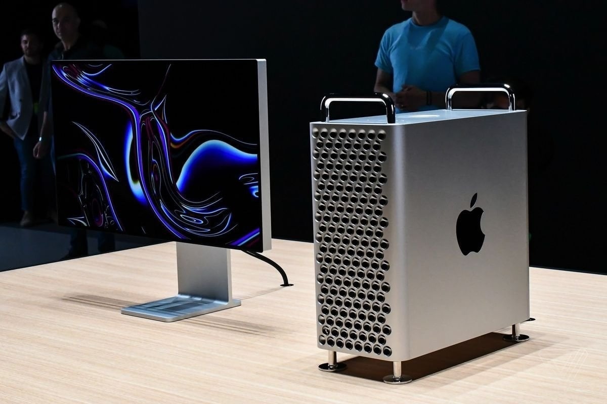 TweakTown's tweet card. Apple has pushed its new high-end Mac Pro desktop systems to the 'back burner' with its new flagship M5 Ultra processor aimed at the new Mac Studio.