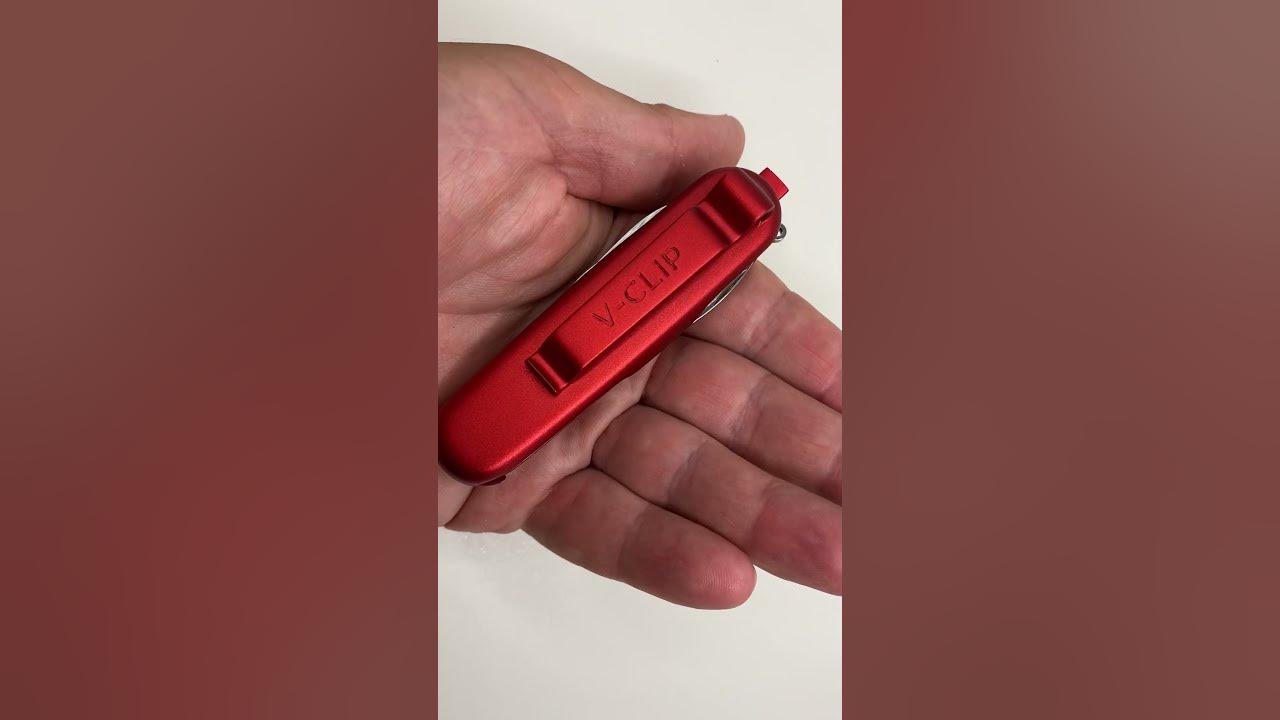 Triangle_Tree's tweet card. Victorinox Pocket Clip #edcknife #edc #victorinox #swissknife