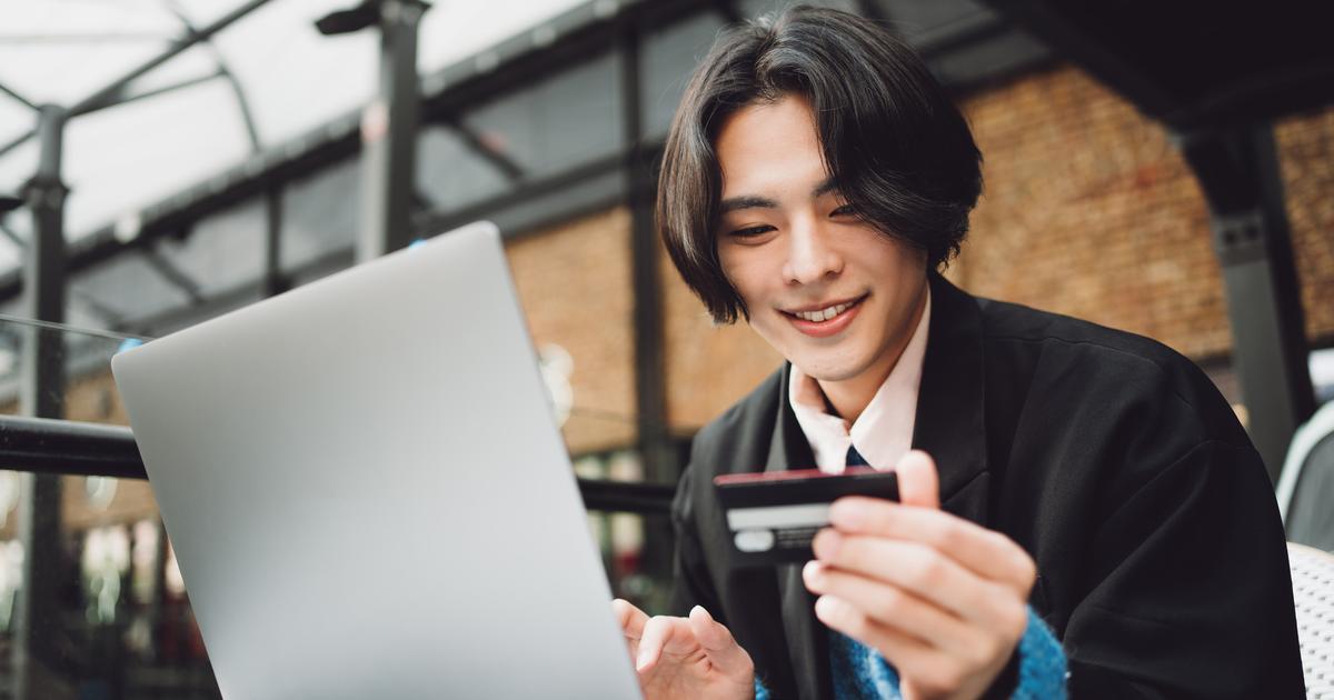 ymkgo's tweet card. SBI証券、楽天証券、auカブコム証券、マネックス証券の4社は8日、それぞれクレジットカード積立の上限を月10万円に引き上げると発表。なお、引き上げ実施後のポイント付与率については、対応が分かれる形となりました。