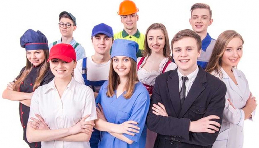 int_textil's tweet card. Para los profesionales sanitarios que siguen trabajando en centros hospitalarios donde hay un alto riesgo de contagio por coronavirus, extremar las precauciones de protección e higiene, son los...