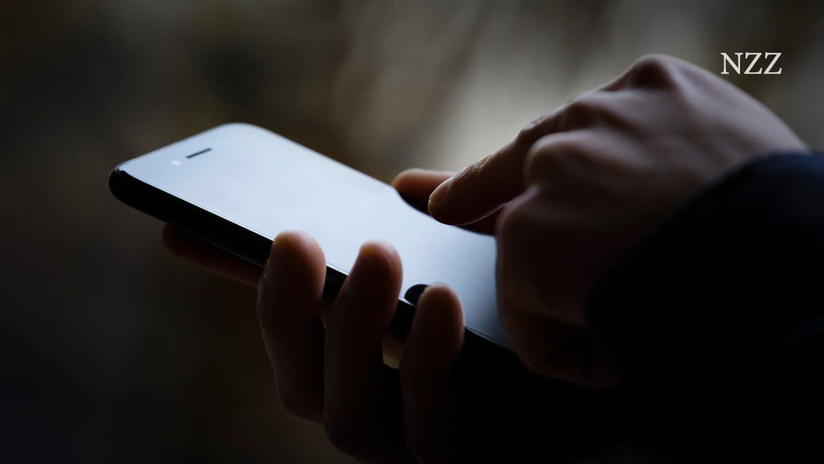 dani8x's tweet card. Damit sich das Leben wieder normalisiert, will das Bundesamt für Gesundheit in einer nächsten Phase Infektionsketten konsequent unterbrechen. Smartphone-Apps sollen helfen. Obwohl keine Gesundheits...