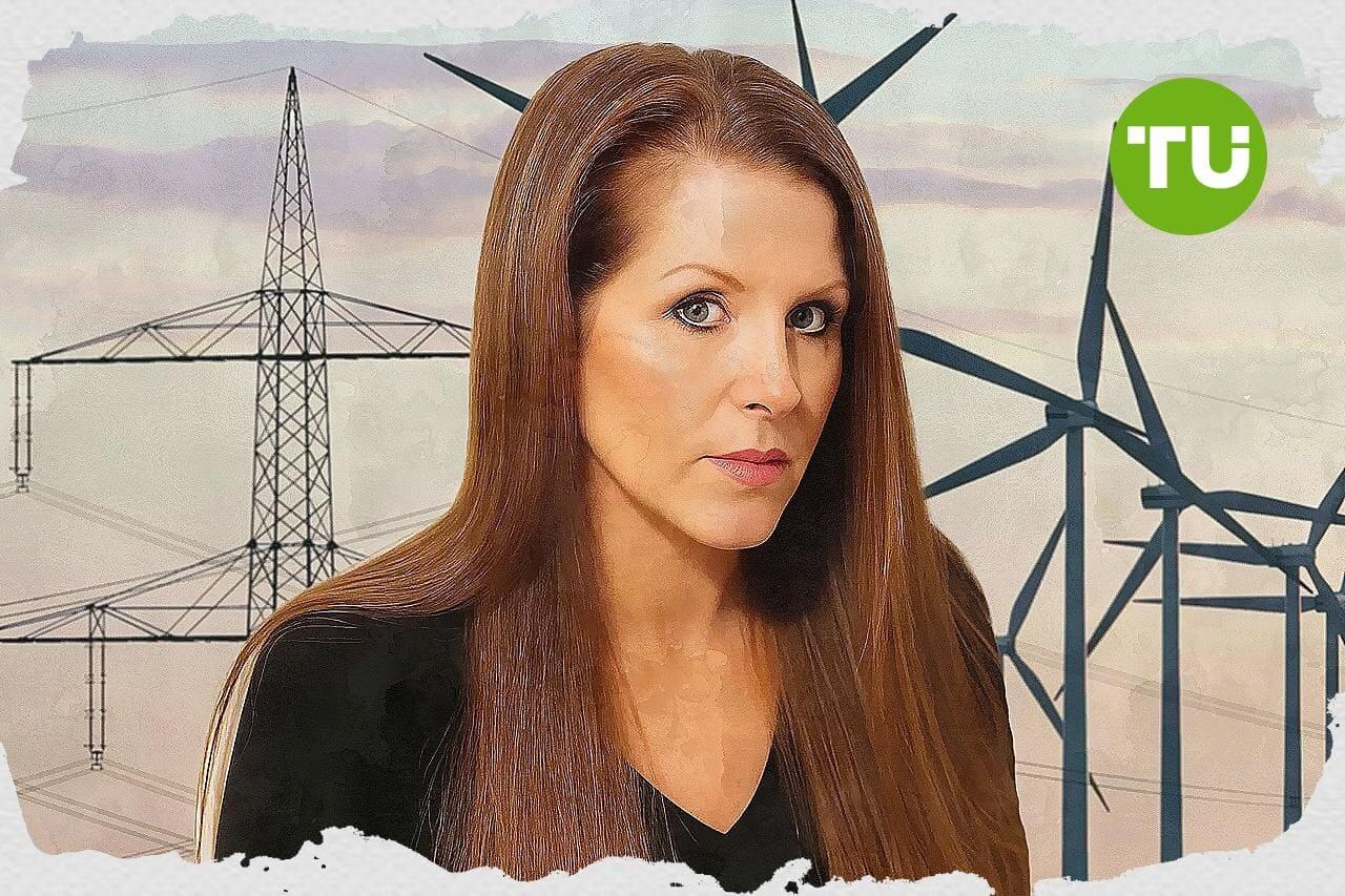 henriksen_46966's tweet card. Tracy Shuchart reveals a pivotal shift in the oil shipping sector toward crude oil amid skyrocketing freight rates.