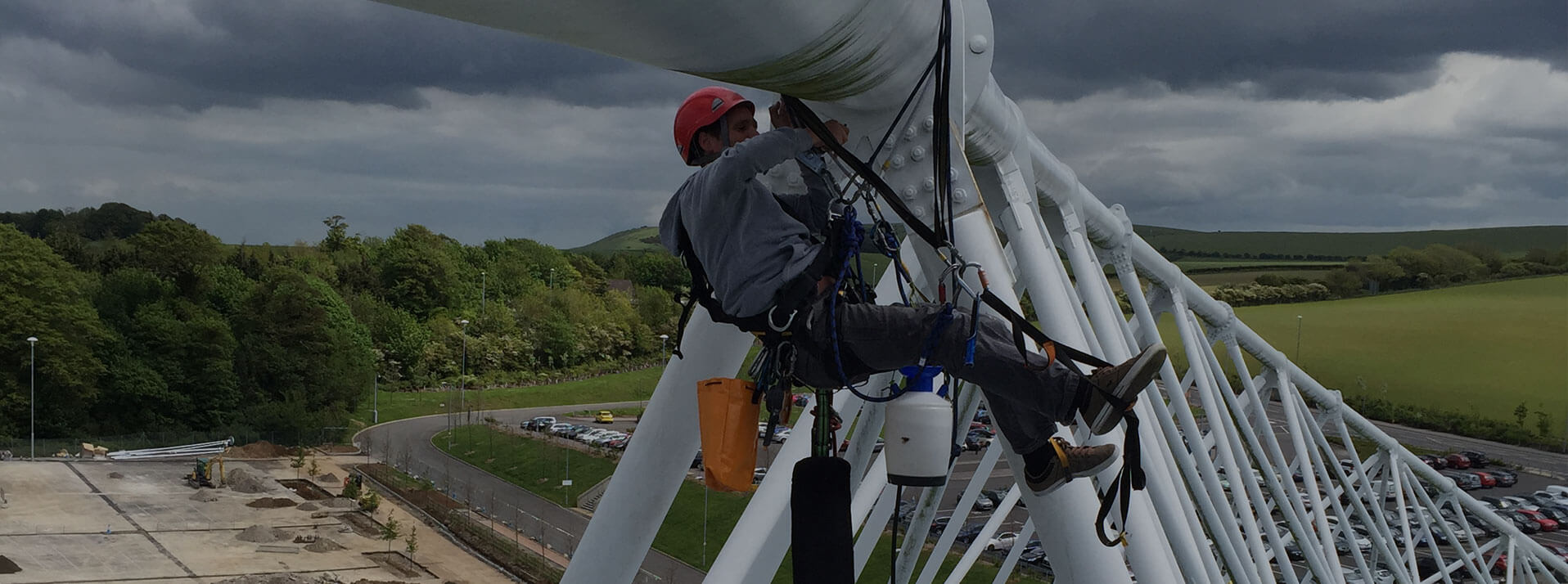 edgeropeaccess's tweet card. Edge Rope Access offer rope access & industrial abseiling services in Brighton and across East and West Sussex. Our qualified rope access technicians specialise in working at height.