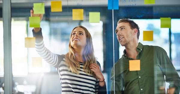 RecruitingBox's tweet card. Budget needs to be redistributed, and priorities need to change.