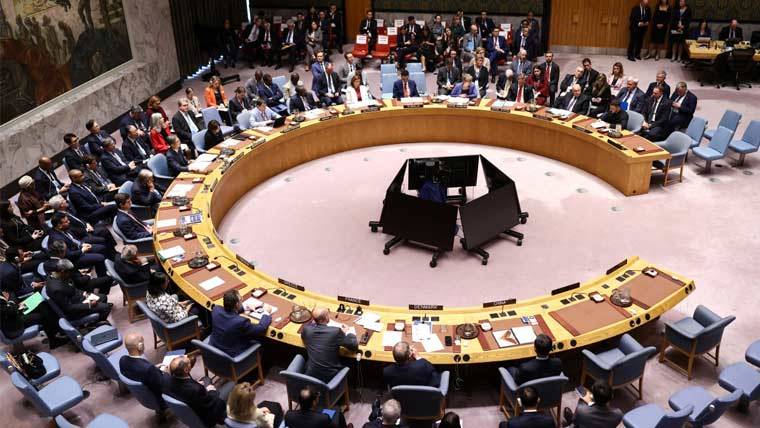 Nawaiwaqt_'s tweet card. اقوام متحدہ کی سلامتی کونسل کے اجلاس میں آج امریکی مسودہ قرارداد پر ووٹنگ ہوگی جس کے تحت ڈونلڈ ٹرمپ کے غزہ امن منصوبے کے تحت غزہ میں ایک بین الاقوامی فوج کی