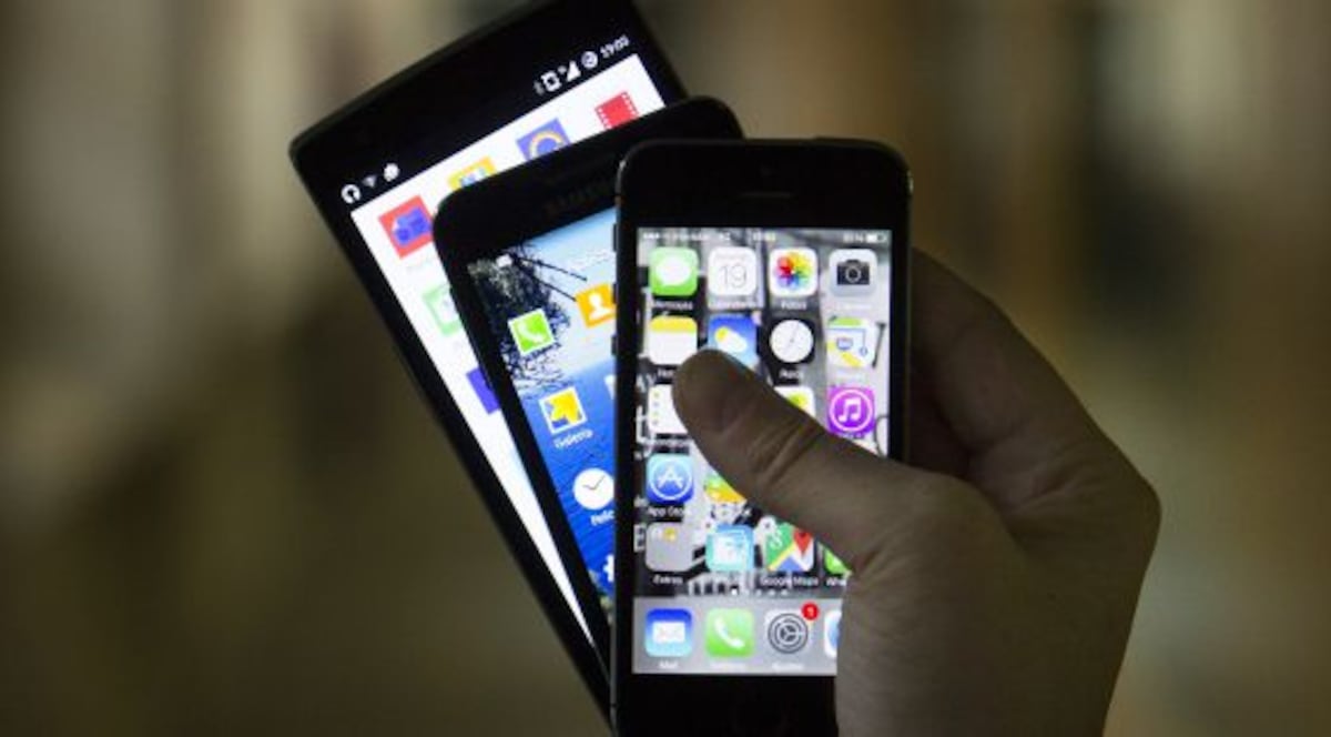 unybase's tweet card. Los operadores inician el servicio por la banda 800 MHz que duplica la cobertura en el interior de los edificios