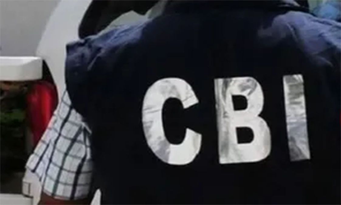 sambad_odisha's tweet card. Categories : Latest | Leading | ରାଜ୍ୟ ପୁଲିସ ଏସ୍‌ଆଇ ନିଯୁକ୍ତି କେଳେଙ୍କାରୀ ମାମଲାରେ କେନ୍ଦ୍ରୀୟ ତଦନ୍ତ ବ୍ୟୁରୋ (ସିବିଆଇ) ଆଜି ୪ ଜଣ ଆଶାୟୀ ପରୀକ୍ଷାର୍ଥୀଙ୍କୁ ମାରାଥନ୍‌ ଜେରା କରିଛି। ଶୁକ୍ରବାର ଅପରାହ୍ଣ ପ୍ରାୟ ୩ଟା ସମୟରେ...