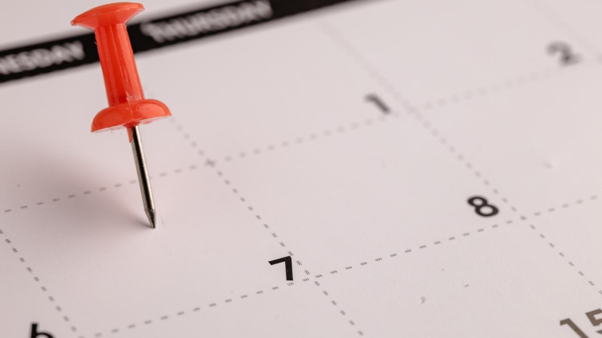 ComiteOracle's tweet card. El Consejo de Gobierno de la Comunidad de Madrid aprobó el pasado 25 de septiembre el Decreto con el calendario laboral de la región para 2025. Este contará con un total de 14 días festivos, de los...