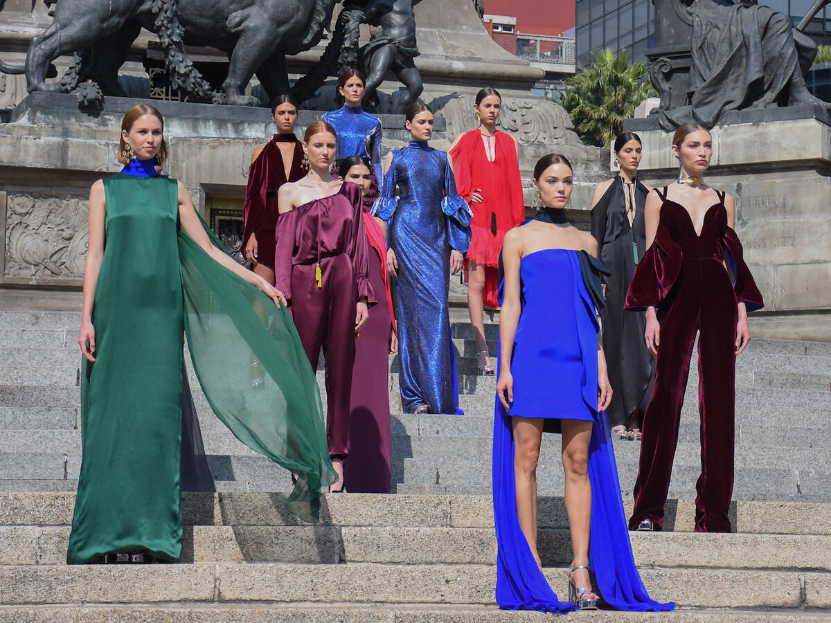 Virtual_App's tweet card. Organizamos el workshop: "¿Cómo posicionar tu marca de moda digitalmente y abrir un nuevo mercado de México a Colombia?" el próximo sábado 19 de mayo, con Eleonora Morales directora de contenido de...