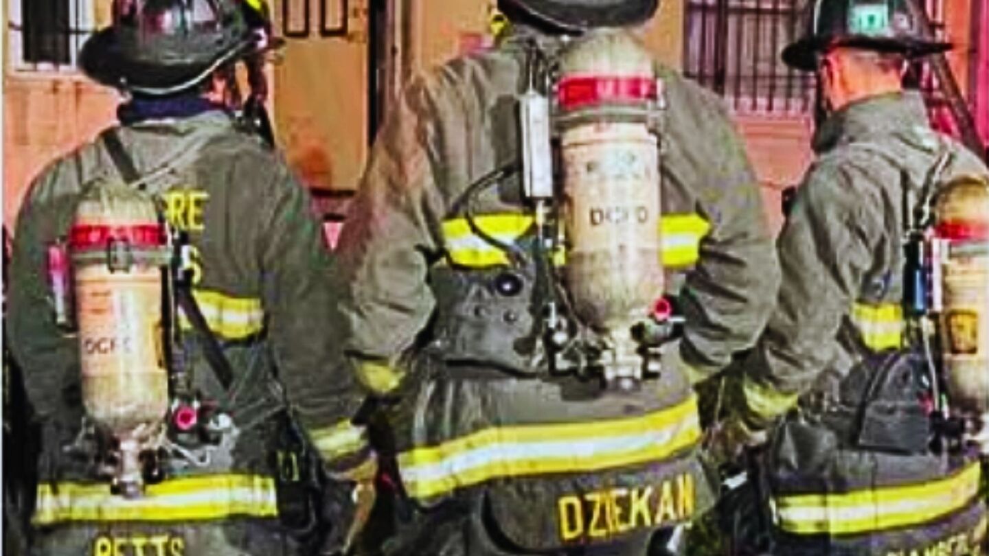 FFBehavior's tweet card. Firefighter Gary Dziekan says he pushed the gun aside as it went off, was wounded in the struggle, and fired back when the suspect came back