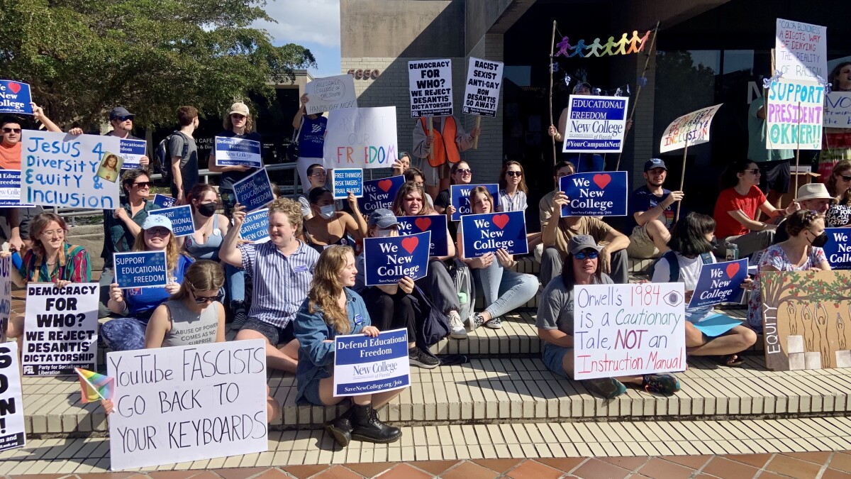 wusf's tweet card. Dr. Scott Atlas was chosen by New College of Florida interim president Richard Corcoran to address seniors at a May 19 graduation ceremony in Sarasota.