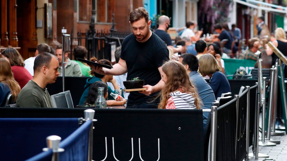 UKHofficial's tweet card. Chancellor’s increases in national insurance blamed for job cuts by pubs, restaurants and hotels, amid industry fears that 200,000 people could lose their roles