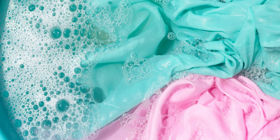 CIVChiuVention's tweet card. A deep dive into new color fastness testing methods, updated apparel standards, and their impact on textile quality assurance.