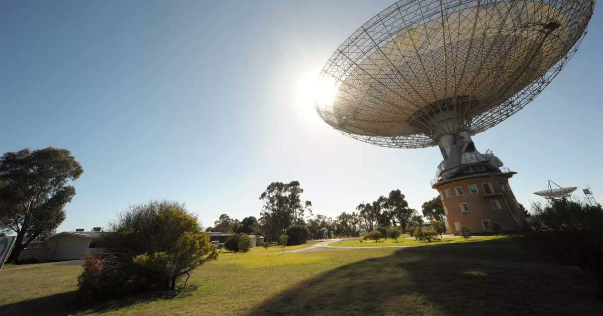 fratercrc's tweet card. In what could potentially be the biggest story in the history of science – two rival teams of astronomers are said to be racing to confirm the discovery of an alien civilsation