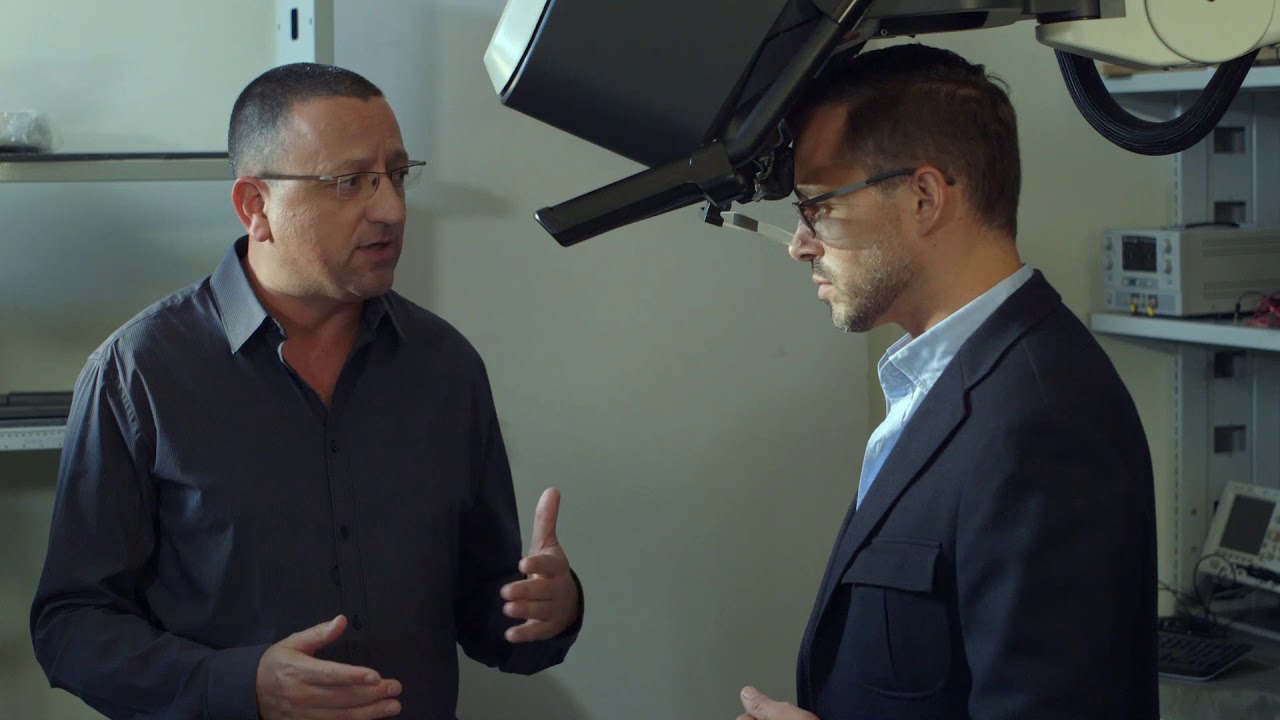 makersmartkey's tweet card. Incredible 3D HOLOGRAPHIC Surgery on TECHTALK! RealView Imaging...