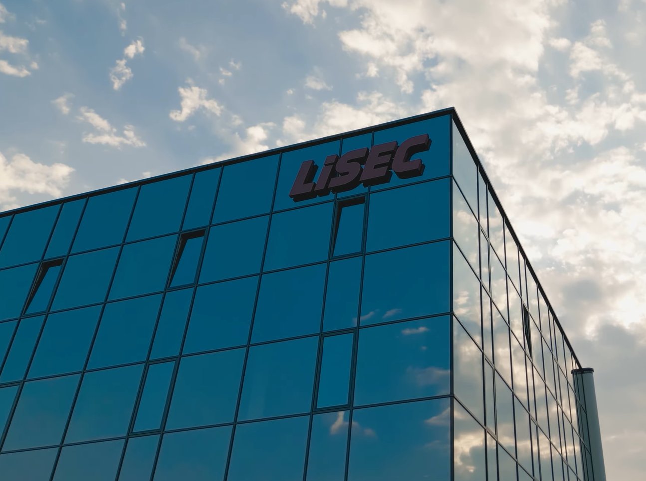 GlassBalkan's tweet card. On November 6 and 7, LiSEC welcomed more than 60 customers from Central and Eastern Europe and the CIS region to its headquarters in Seitenstetten, Austria, for the 2025 edition of Technology Days....