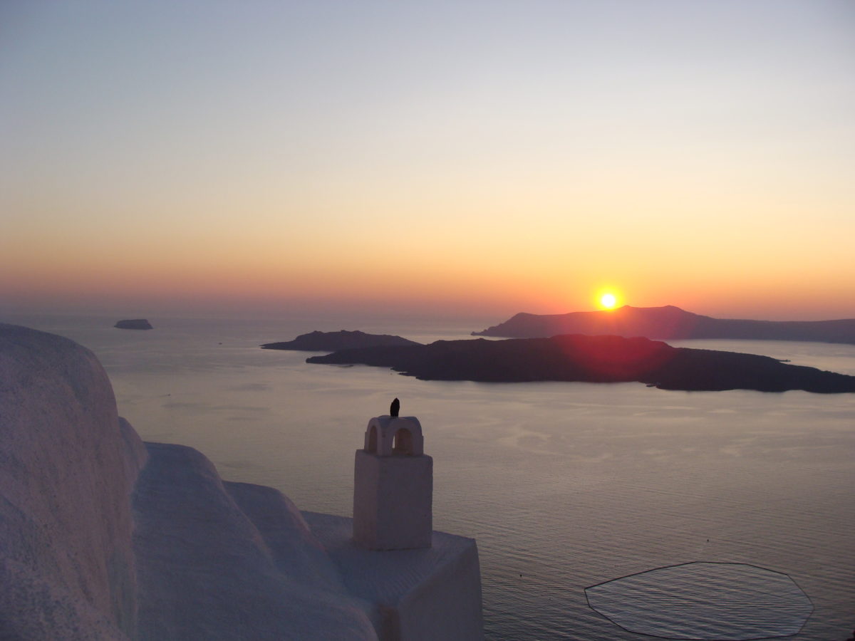 xeniosmedia's tweet card. #Jet2holidaysSantorini #EastMidlandsAirport #SantoriniGetaway #Summer23Travel #BucketListDestination #Jet2comAndJet2holidays