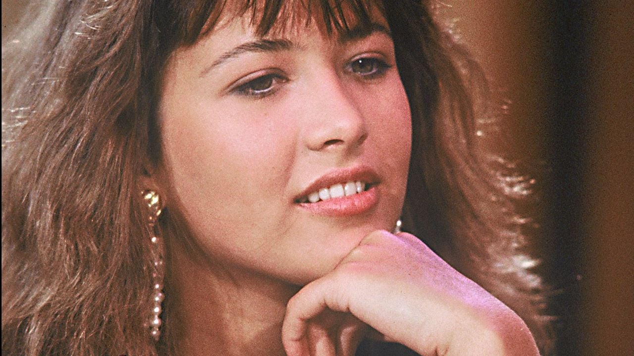 SHIELDZephyrOne's tweet card. Dans un entretien accordé à Paris Match en 1984, deux ans à peine après "La Boum 2", Sophie Marceau évoquait sans filtre ses relations devenues très tendues avec Gaumont, qui produisait les films, et