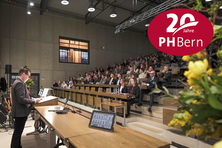 PHBern_ch's tweet card. Die PHBern Perspektiven 2025 bilden den Auftakt zum Jubeljahr. Die Pädagogische Hochschule PHBern feiert ihr 20-Jahr-Jubiläum und lädt am 12. Februar 2025 zum Jahresanlass ein. Die Anmeldung steht ab...