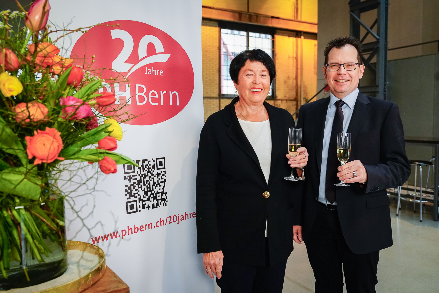 PHBern_ch's tweet card. Vor bald 20 Jahren, am 1. September 2005, öffnete die PHBern ihre Türen. Jetzt ist sie mit dem Perspektiven-Anlass ins Jubiläumsjahr gestartet. Zentrales Thema: das von-, für- und miteinander Lernen...