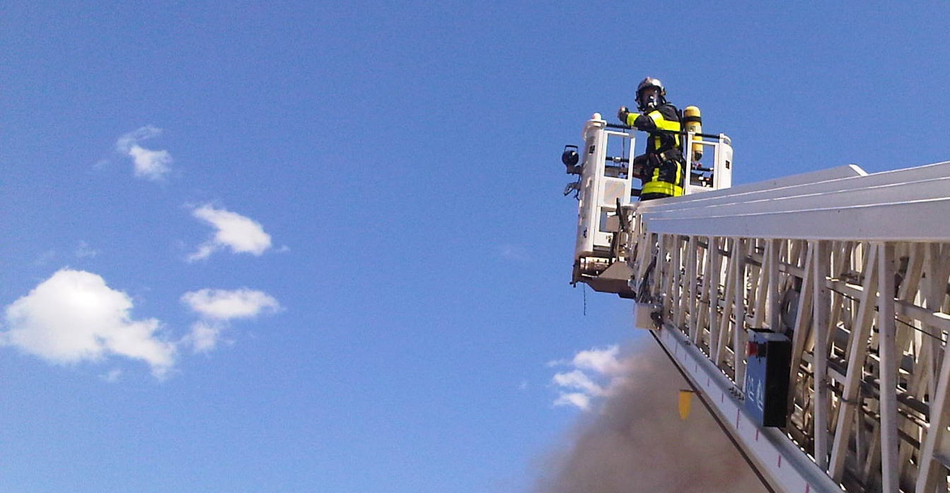 FRSdevelopment's tweet card. So what are the basic requirements needed to become a firefighter? There are a few essentials: You must be over the age of 18...