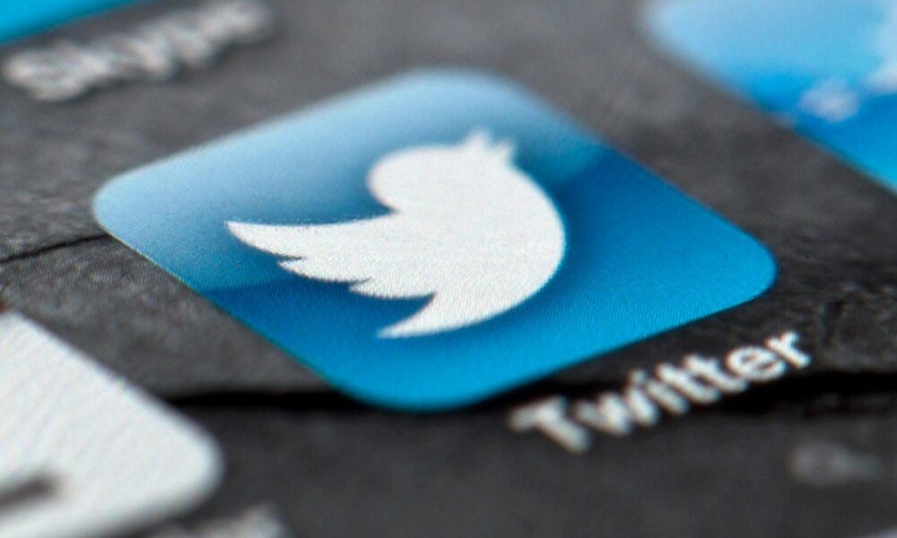 ColddSecurity's tweet card. Twitter ha reconocido que la red social de microblogging ha sido víctima de una brecha de datos mediante la cual se han filtrado los detalles de 5,4 millones de cuentas de usuario, entre ellos los...