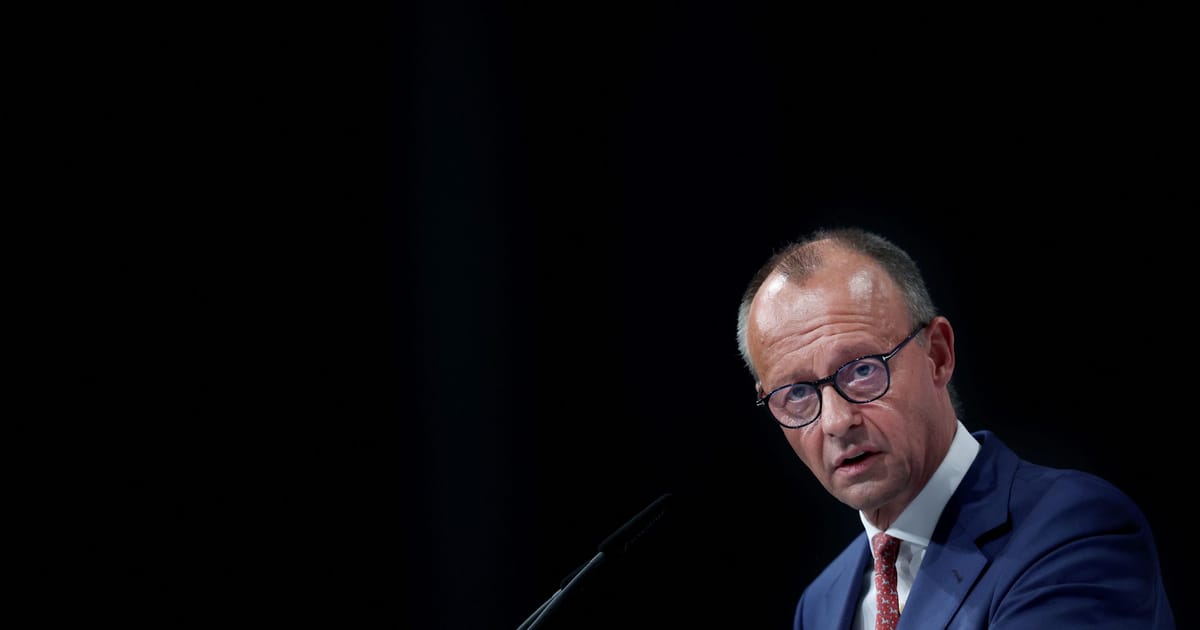 beckerbastian's tweet card.