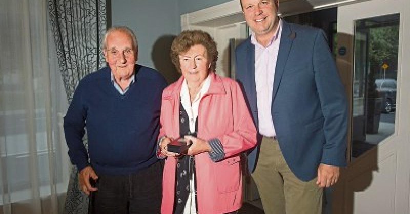 Tweet card summary image