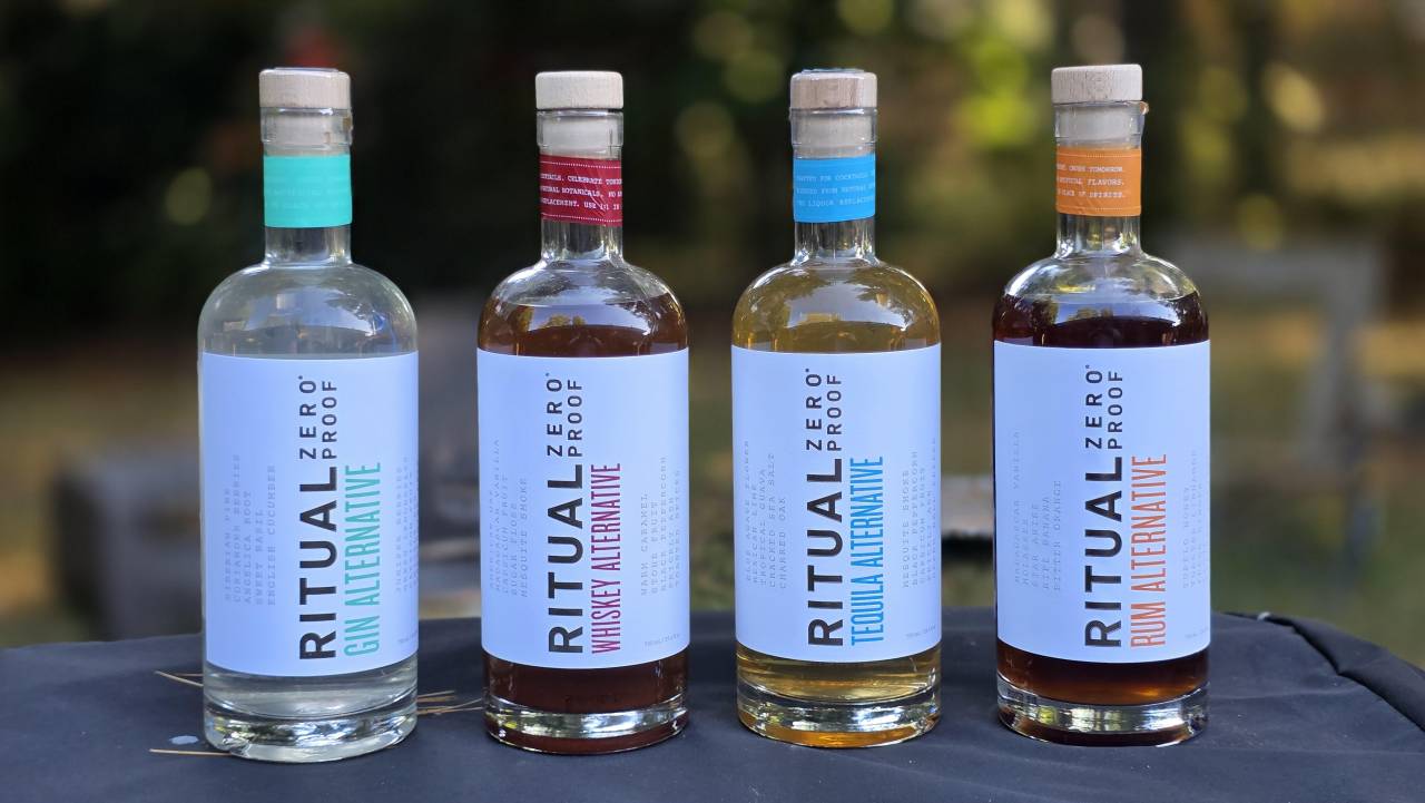 ManTripping's tweet card. Non-alcoholic spirits like Lyre's and Ritual offer cocktail experiences without alcohol. Learn production methods, realistic taste expectations, and when NA spirits work best in mixed drinks.