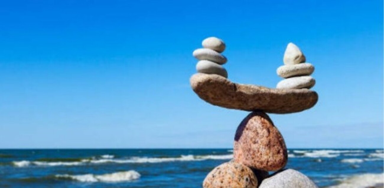 BLrH0S09KKgt93c's tweet card. こんにちは！ふーやんです！ さっそくですが、 ご自身の身体のバランスについて考えたことはありますか？ おそらく あまり意識したことがないと思います。 でも、 バランスは大切なんです！ これは身体以外でも日常生活でも言えることです。 学生ならば部活と勉強の両立 主婦ならば家事や育児、仕事まで... 大変ですよね(^^; …