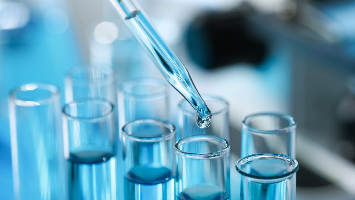 CNNnews18's tweet card. The former employee was accused of significantly tampering with patient reports, altering values by a factor of one hundred. The lab's director, Dr. Archana Singh has registered an FIR against him at...