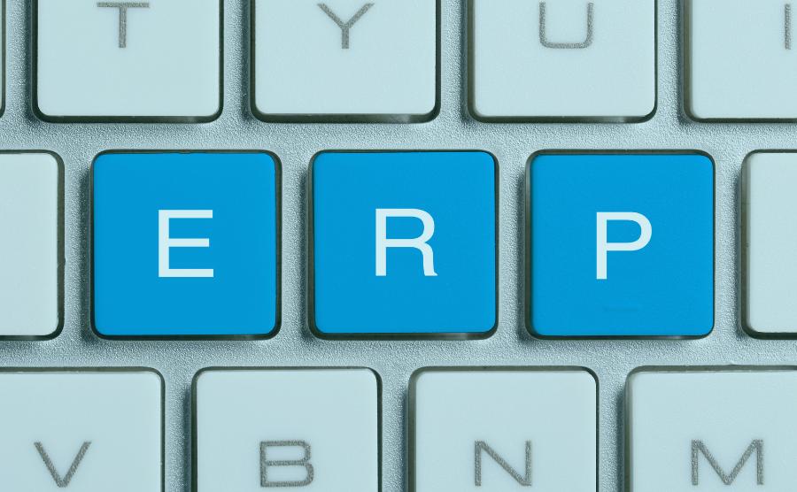 KopenSoftware's tweet card. Con este glosario ERP ya tienes una base clara para empezar a hablar el mismo idioma que tu software de gestión. Te dejamos los 10 conceptos clave.