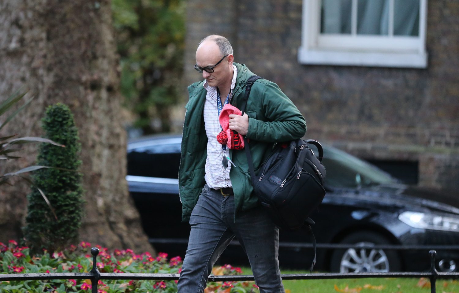 JolyonMaugham's tweet card. Correspondence from Government shows it plans to claim a staggering £500k-600k in costs for a one day hearing of a judicial review challenge to a contract awarded by Dominic Cummings to his friends...