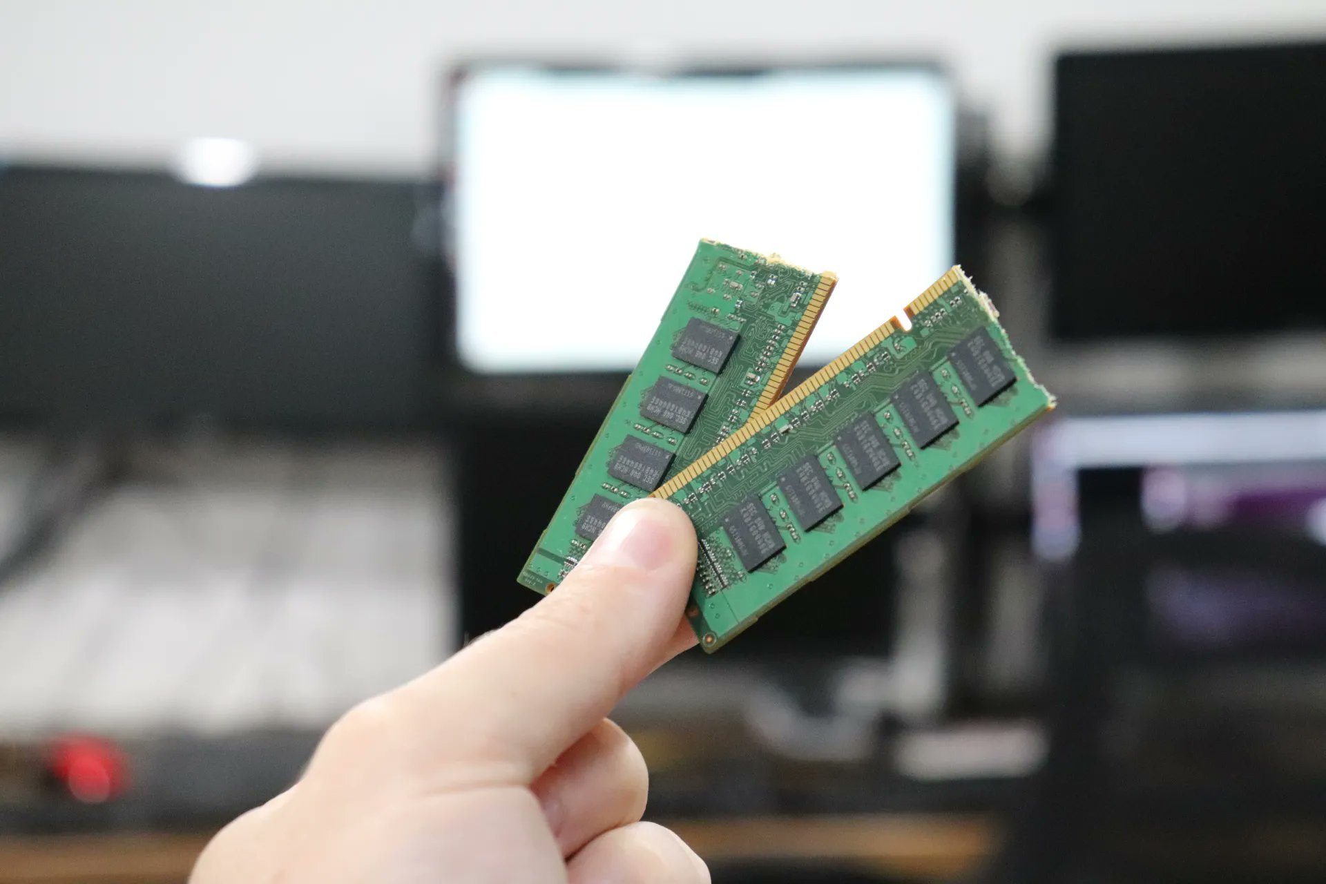 unixbhaskar's tweet card. H.J