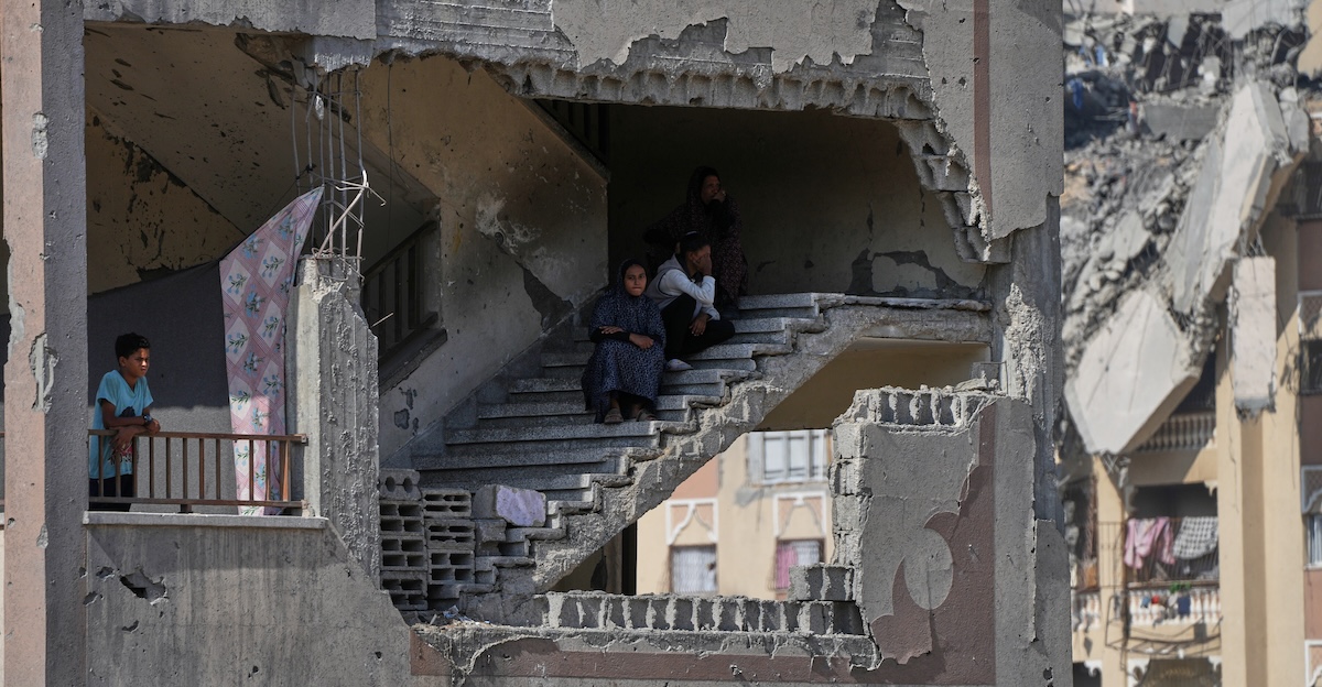 ilpost's tweet card. Nonostante le accuse reciproche tra Israele e Hamas di averlo violato, e in una situazione molto precaria