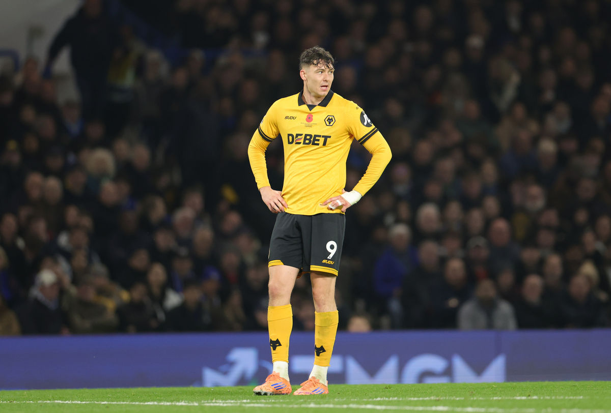 ESWolves_star's tweet card. Wolves are bottom of the Premier League for a reason.