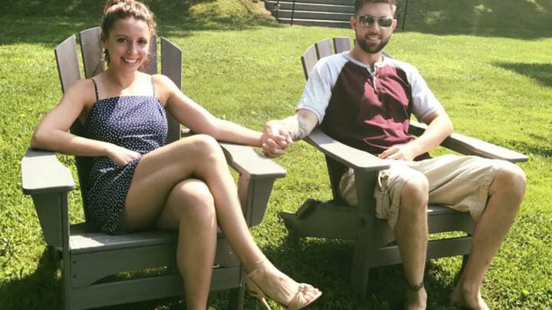 DebtCrisisOrg's tweet card. While many factors contribute to a decision to postpone children, student loan debt is increasingly to blame.