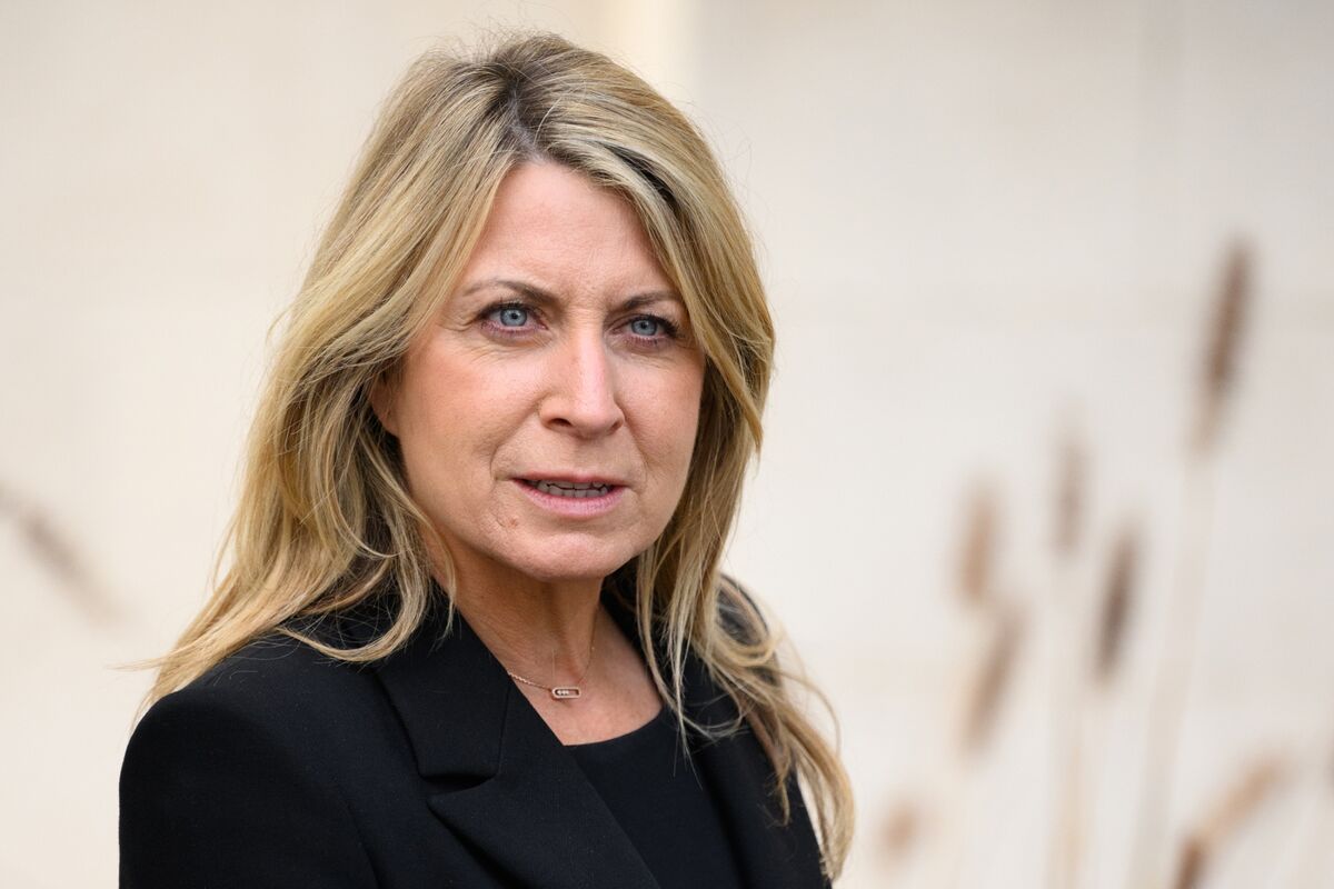 orae_signal's tweet card. The BBC apologized for a misleading edit of remarks by Donald Trump that featured in a documentary last year, prompting a lawsuit threat by the US president and fresh questions about the future of...