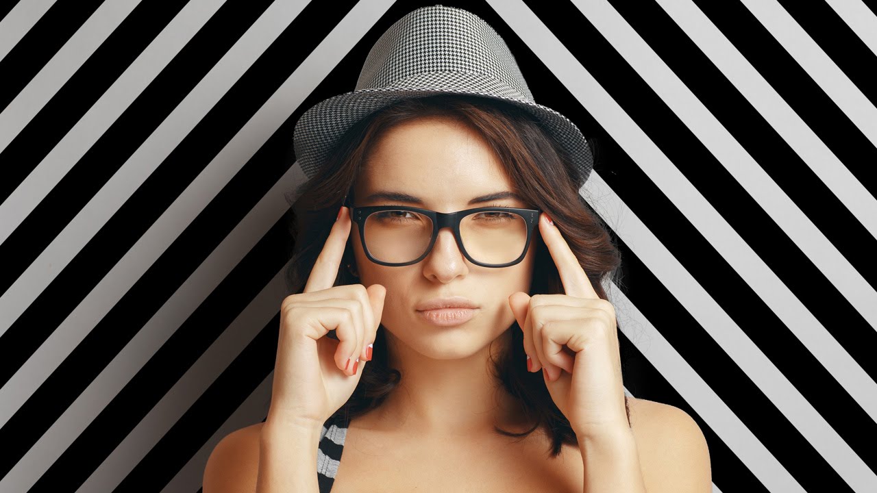 PhotoshopHaven's tweet card. How to Use Step and Repeat in Photoshop